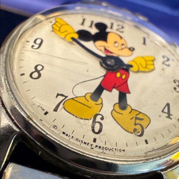 Vintage Timex Mickey Mouse Silver Watch - Picture 6 of 6